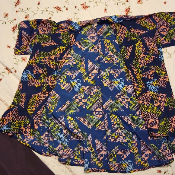 LuLaRoe kid's top - Picture 1 of 2